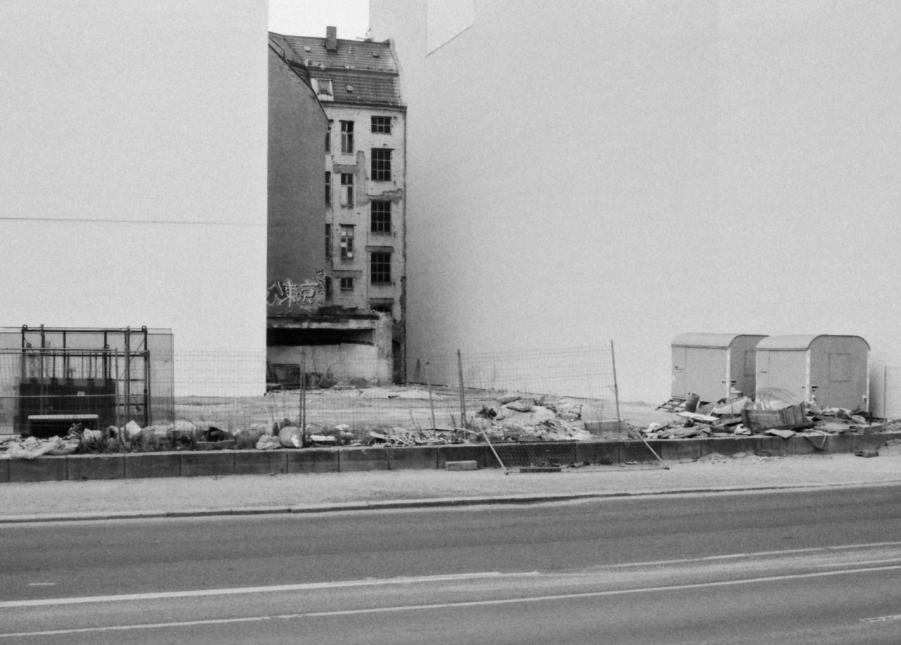 Archillect ID 385904