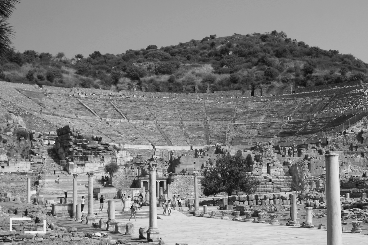 Archillect ID 385956