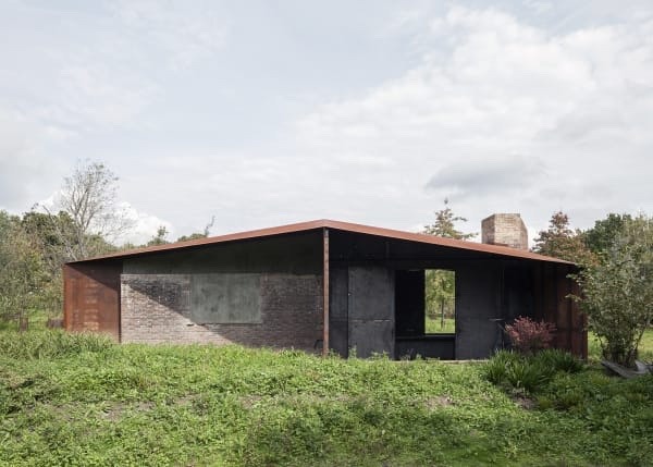 Archillect ID 385969