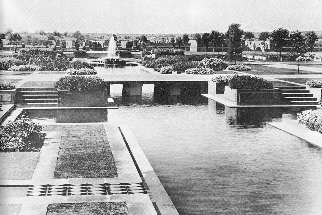 Archillect ID 386001