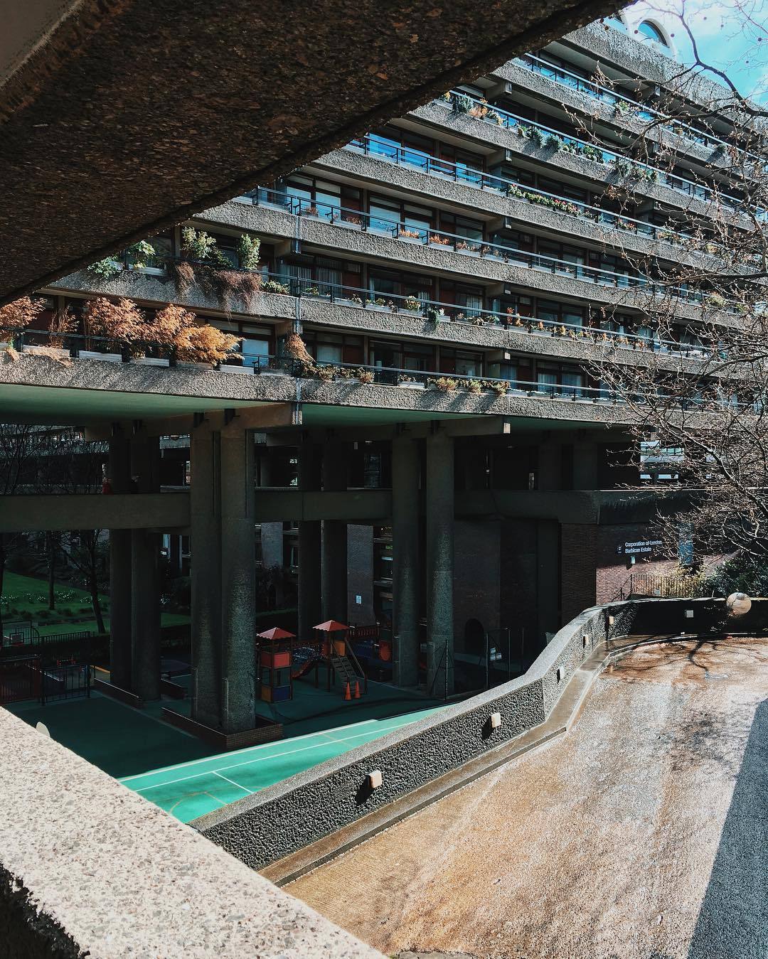 Archillect ID 386060