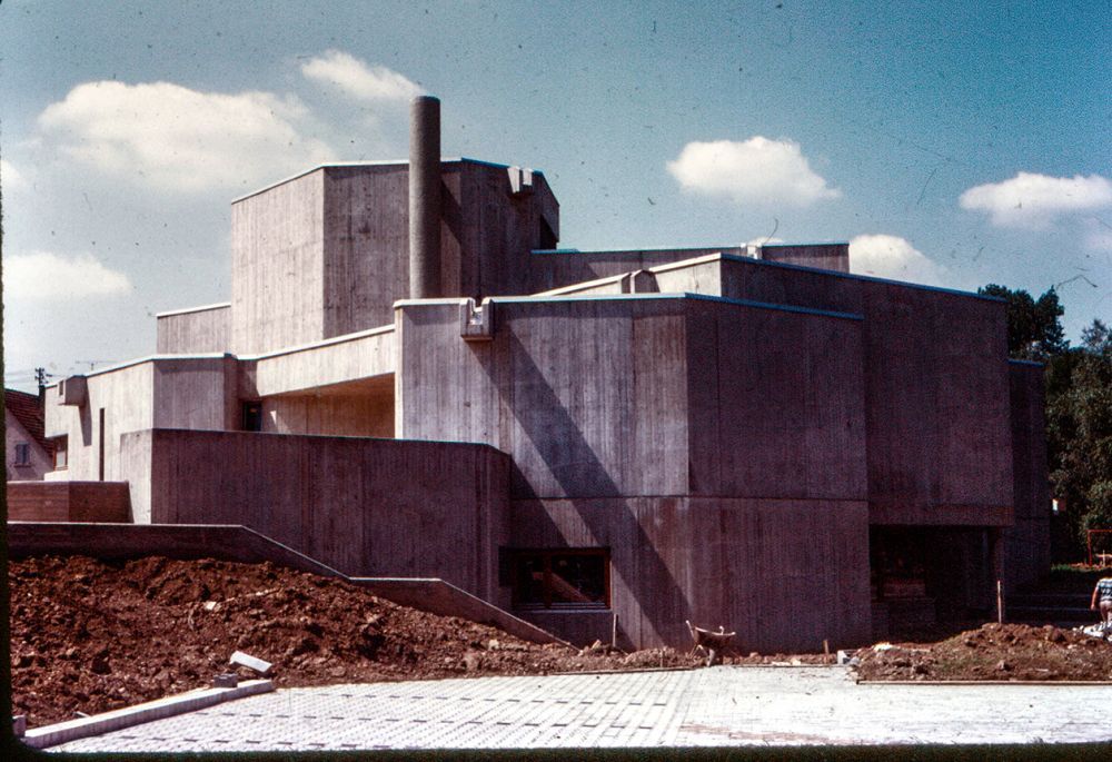 Archillect ID 386063