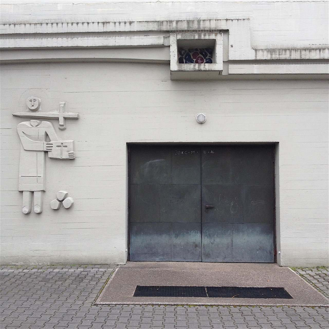 Archillect ID 386104