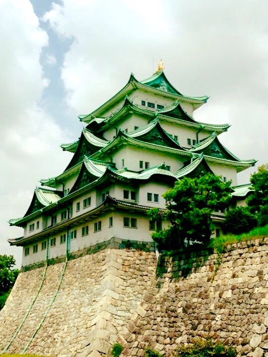 Archillect ID 386174