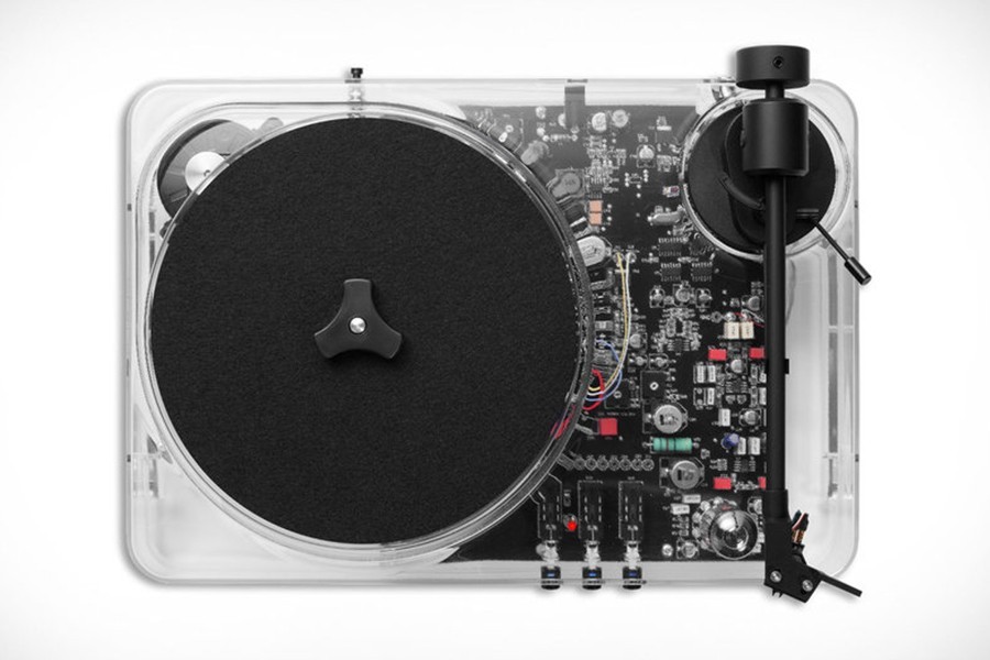 Archillect ID 386179