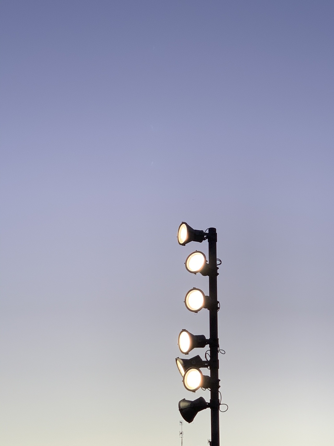 Archillect ID 386192