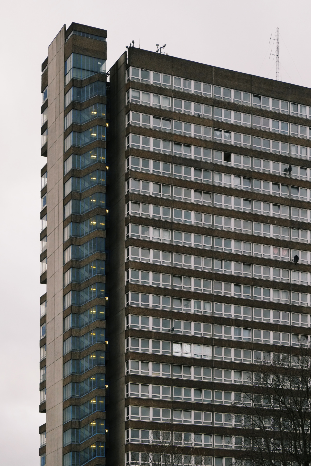 Archillect ID 386325