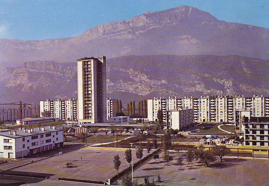 Archillect ID 386338