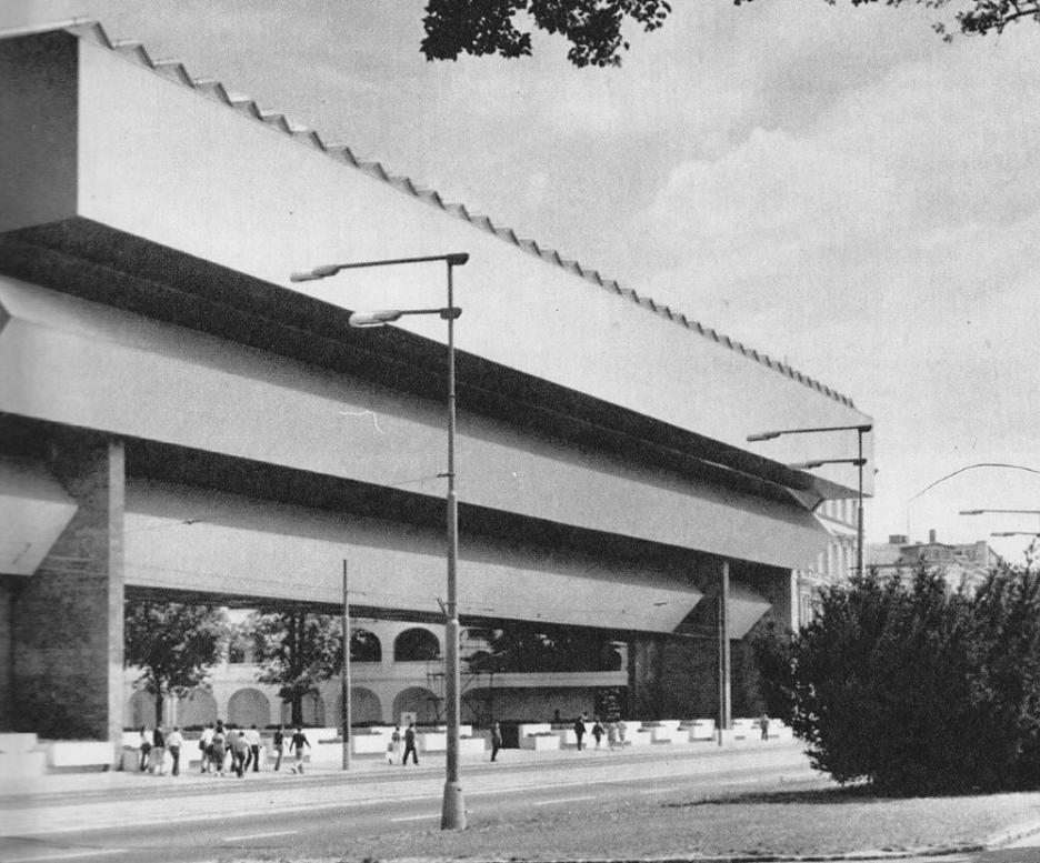 Archillect ID 386375