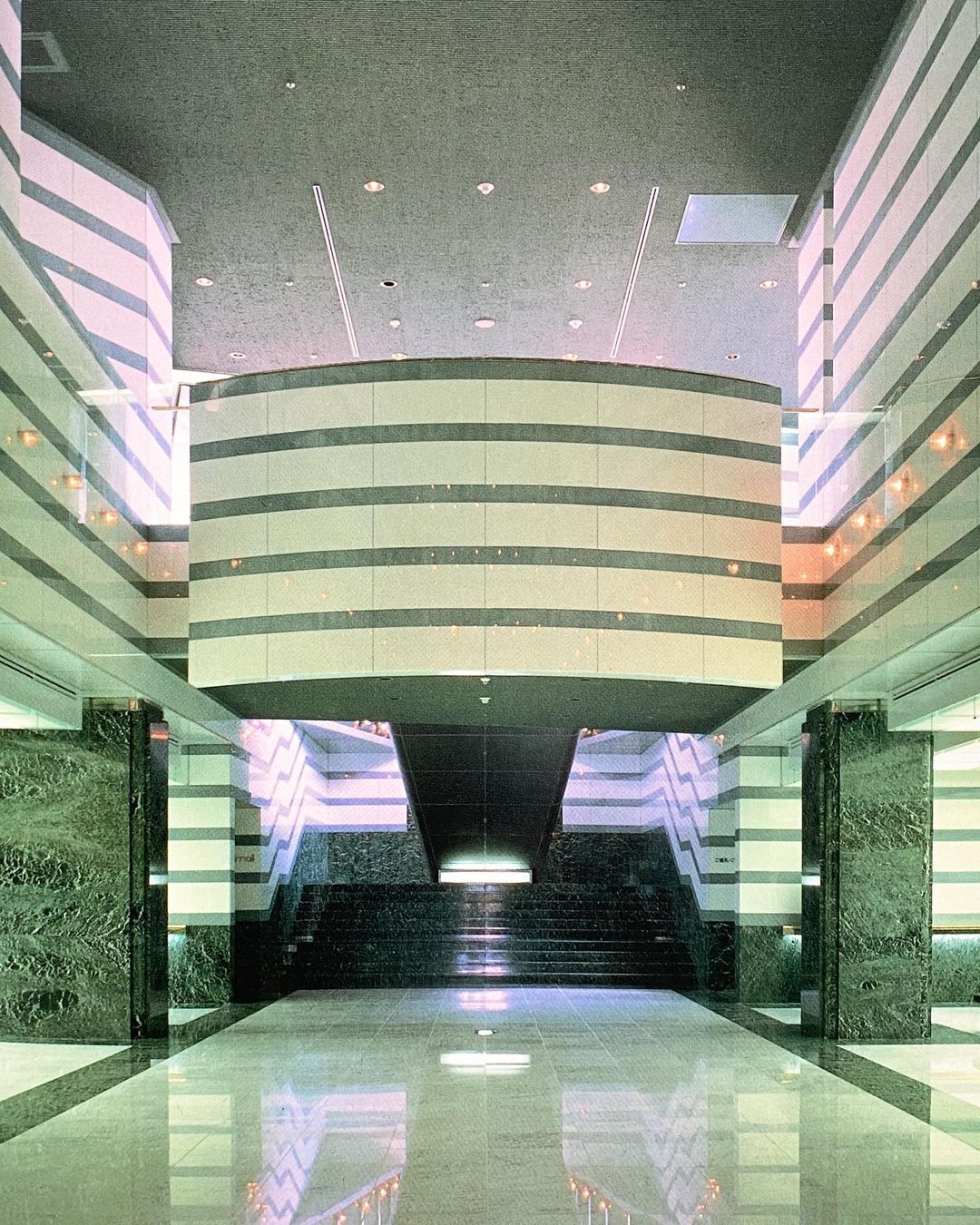 Archillect ID 386484