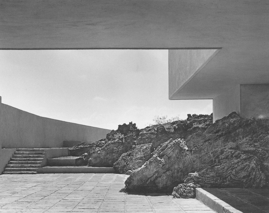 Archillect ID 386556