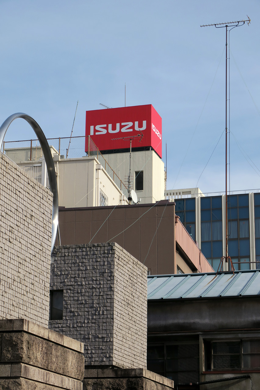 Archillect ID 386646