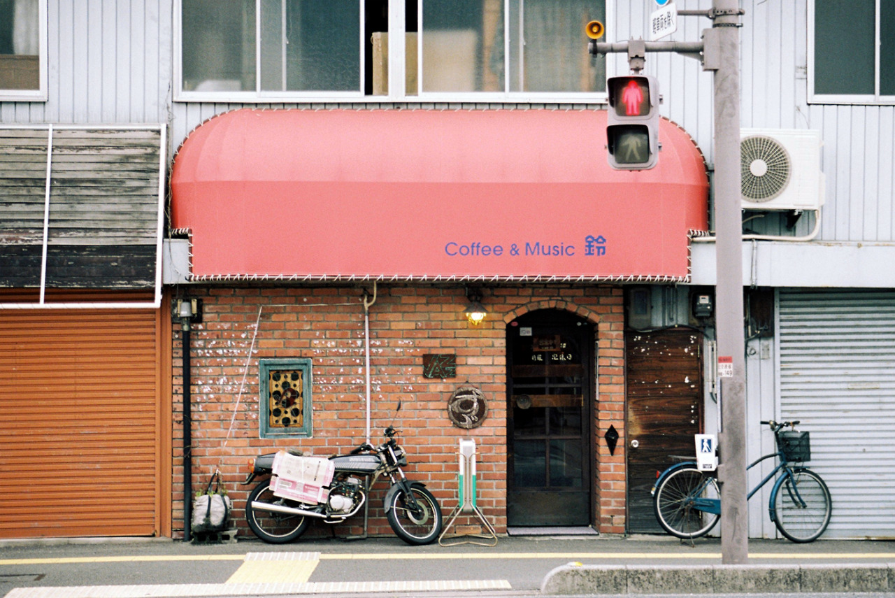 Archillect ID 386666