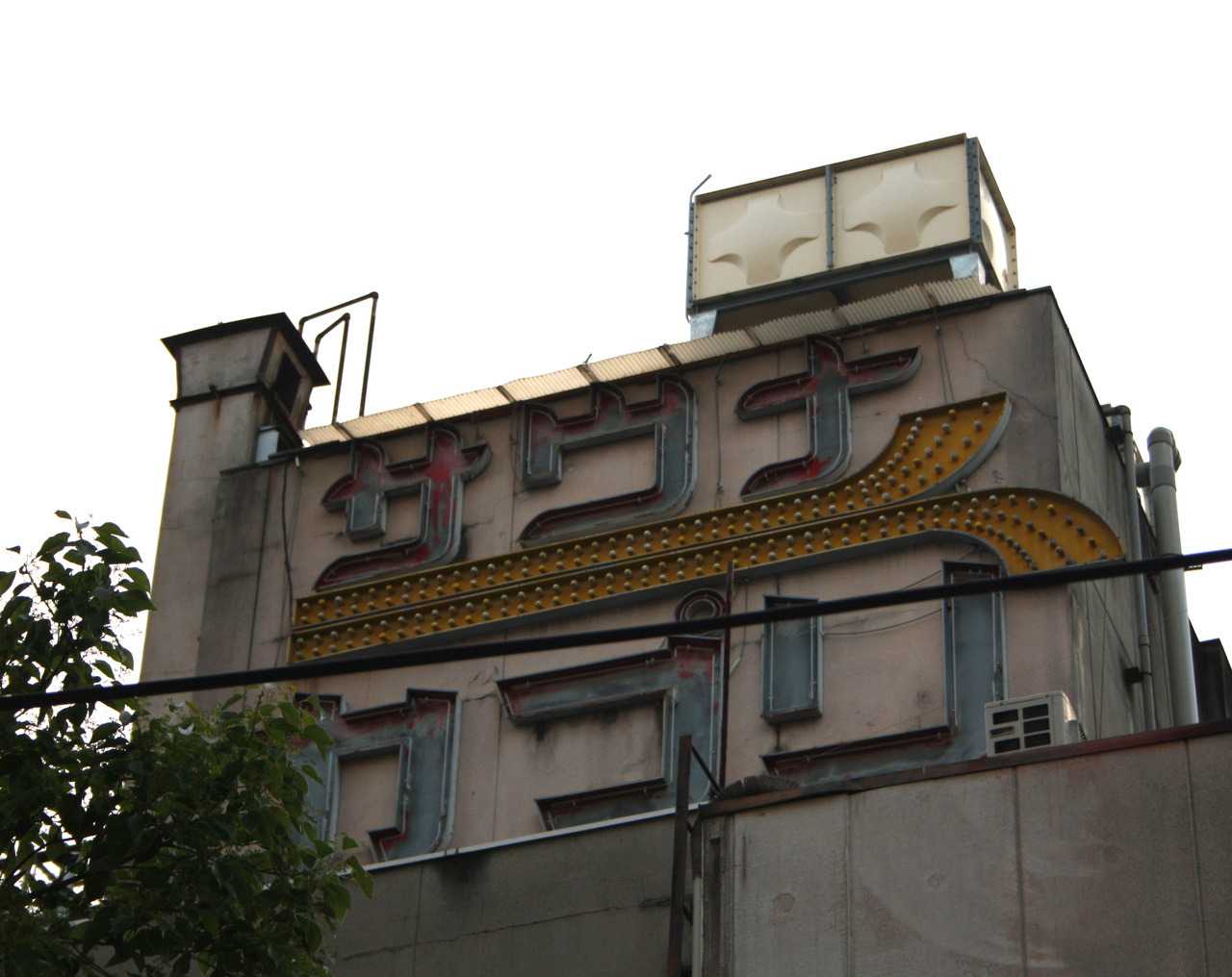 Archillect ID 386772