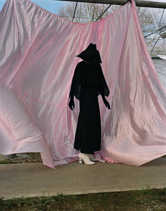 Archillect ID 386795