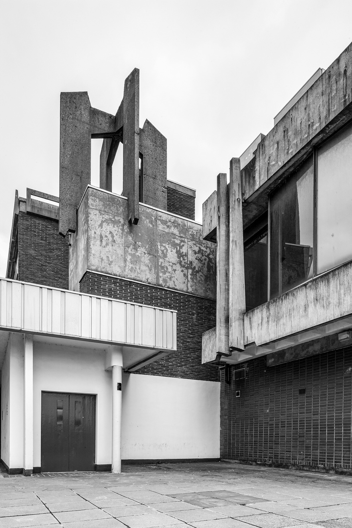 Archillect ID 386813