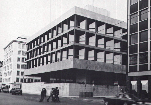 Archillect ID 386815