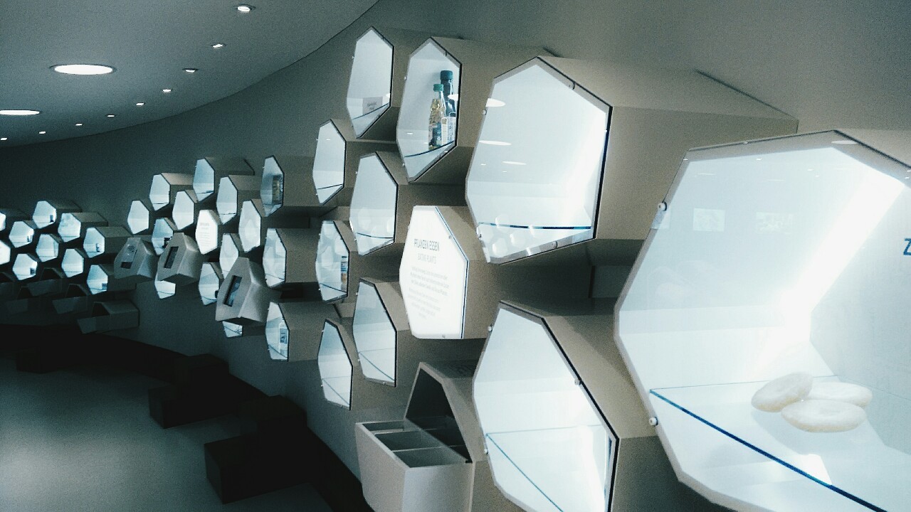 Archillect ID 386820