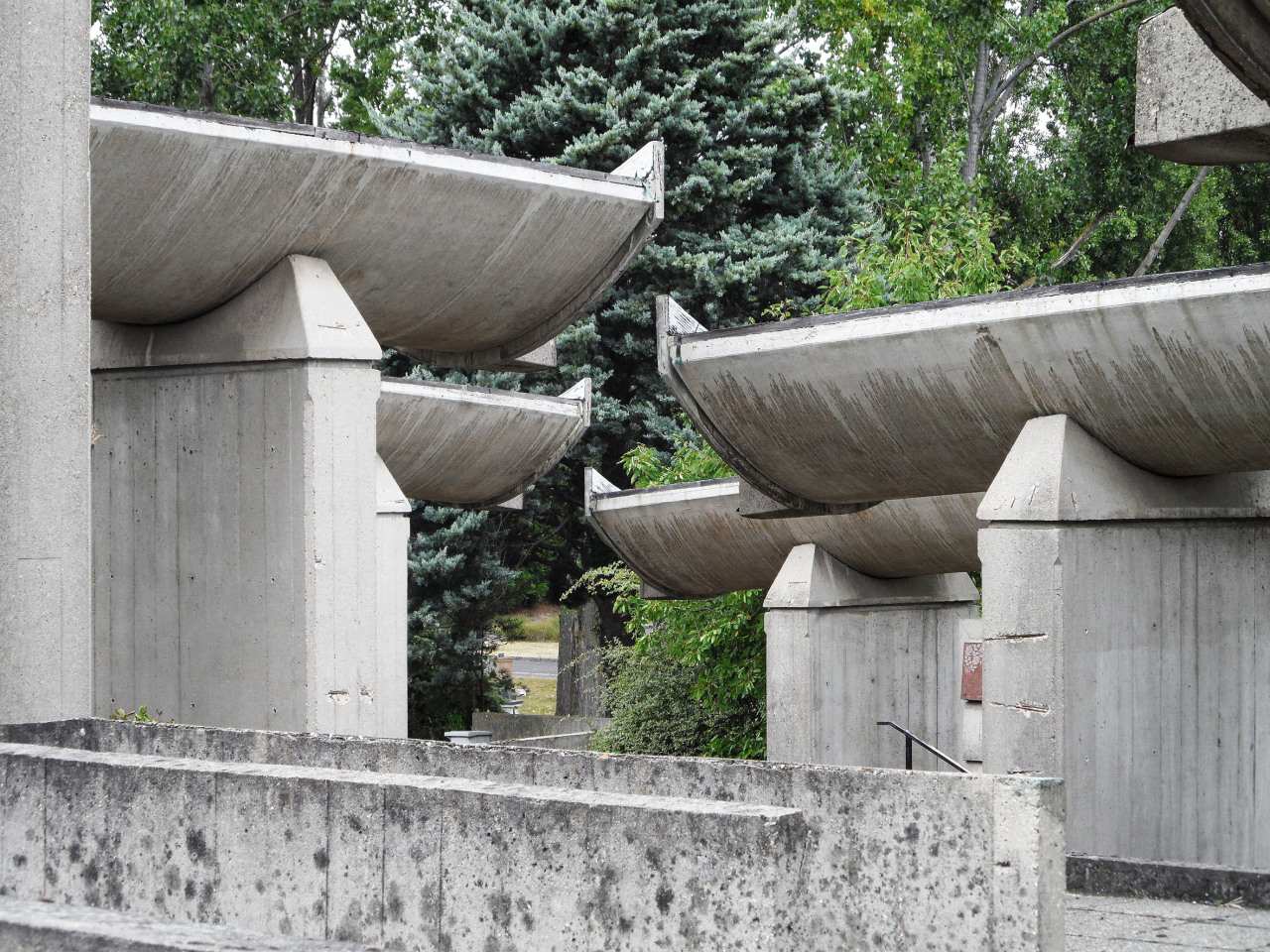 Archillect ID 386844