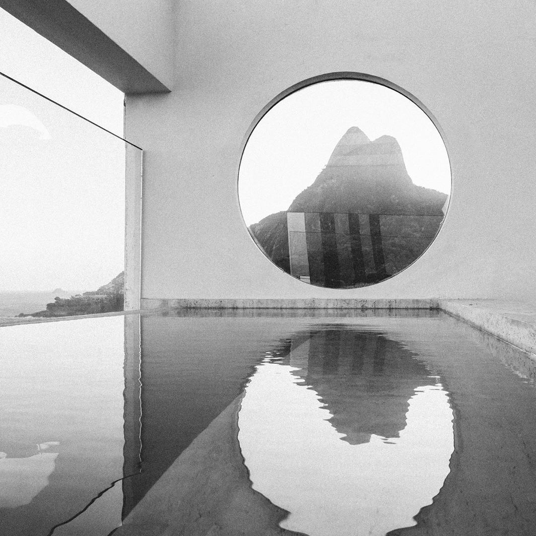 Archillect ID 386970