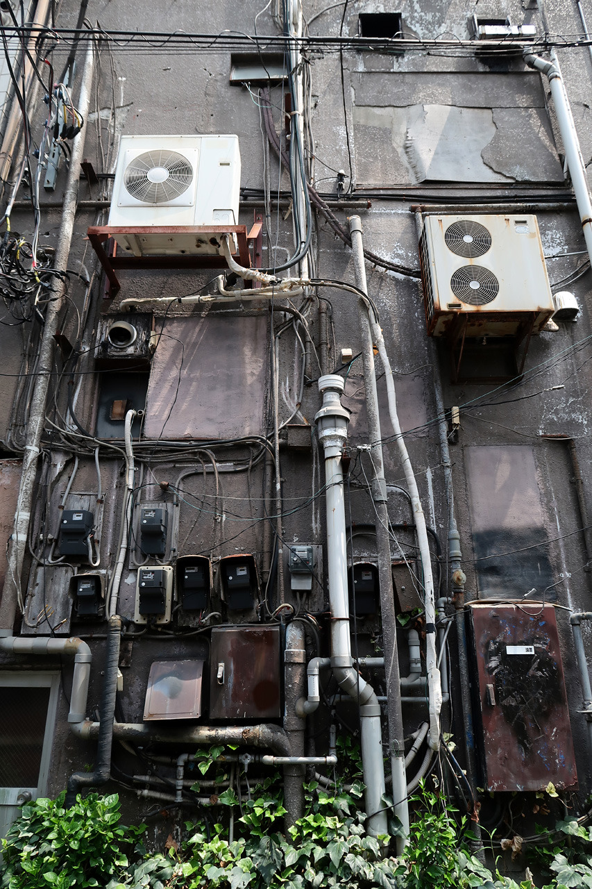 Archillect ID 387035