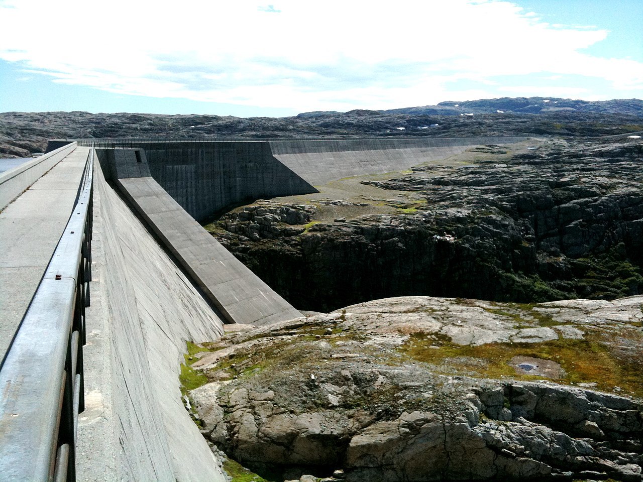 Archillect ID 387036