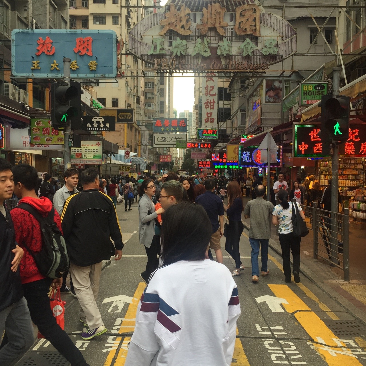 Archillect ID 387049