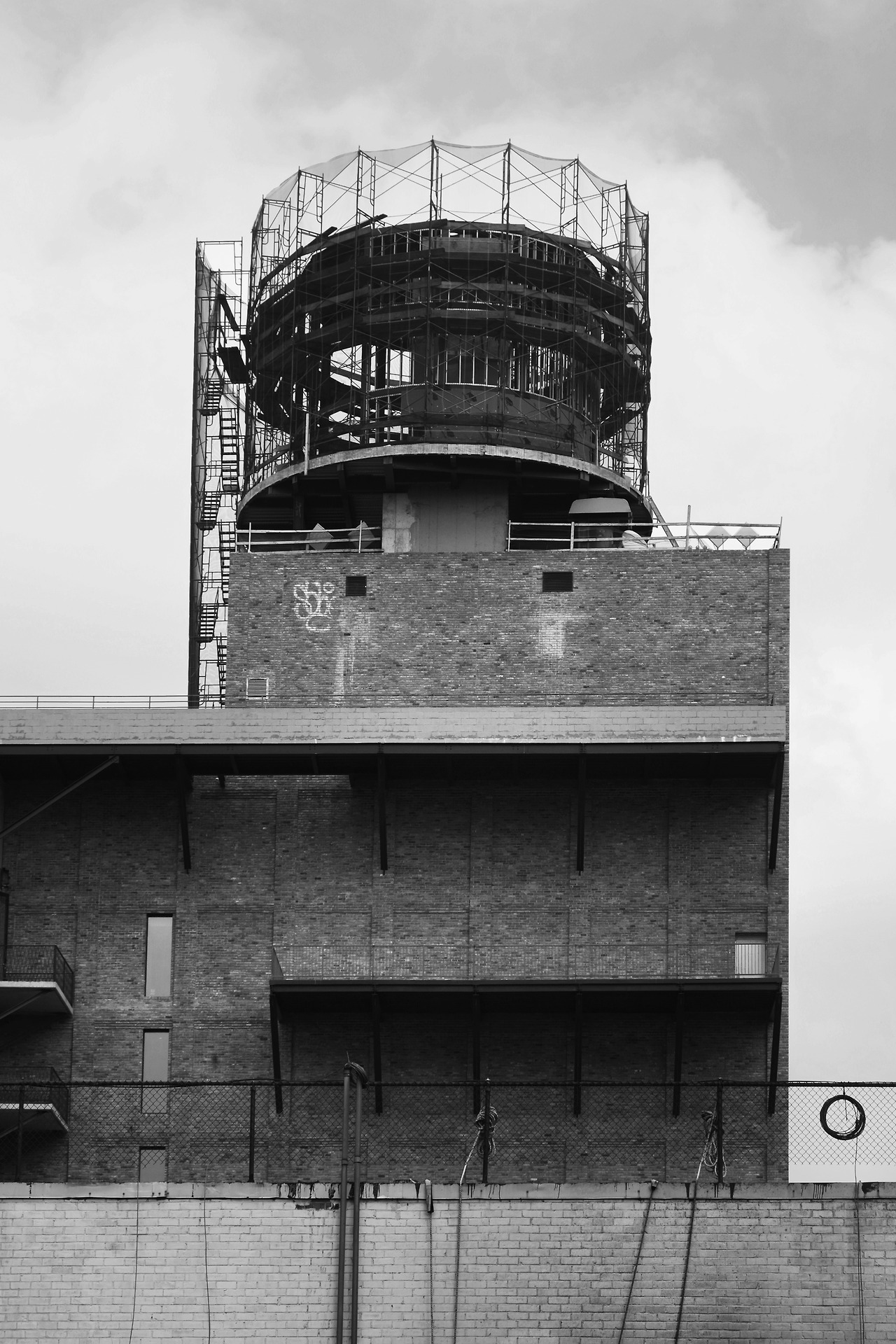 Archillect ID 387084