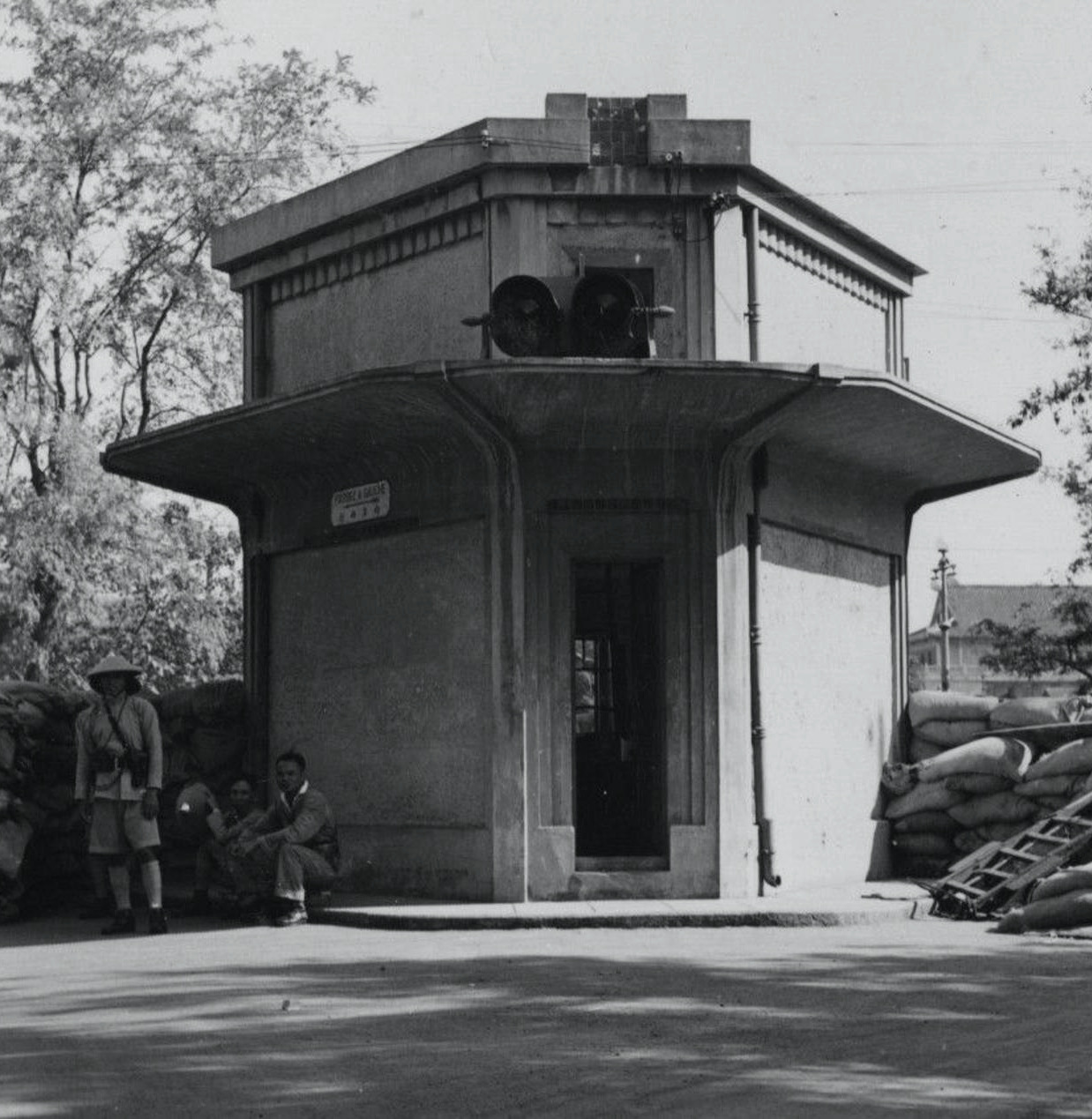 Archillect ID 387165