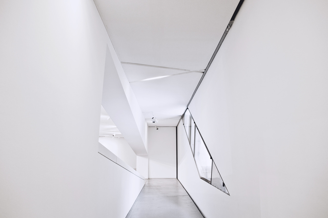 Archillect ID 387173