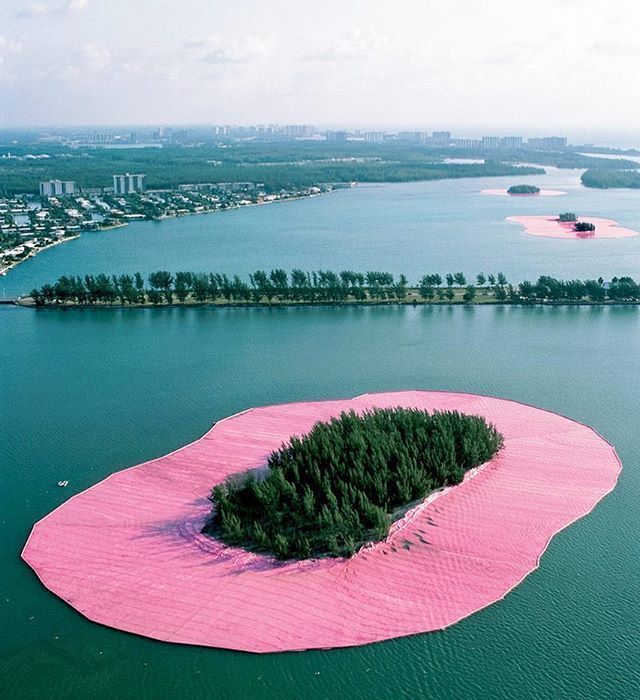 Archillect ID 387269