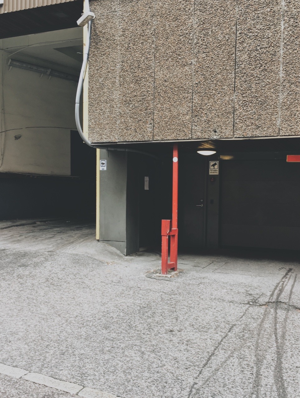 Archillect ID 387390