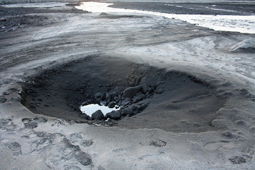 Archillect ID 387490