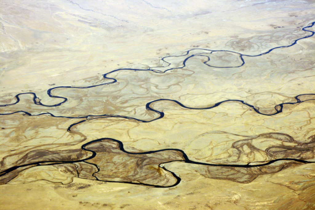 Archillect ID 387645