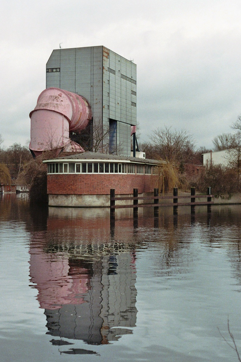 Archillect ID 387726