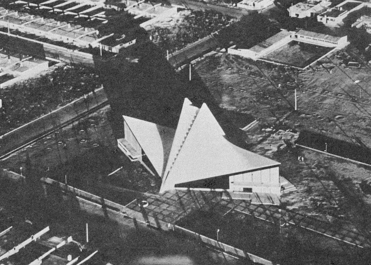 Archillect ID 387750