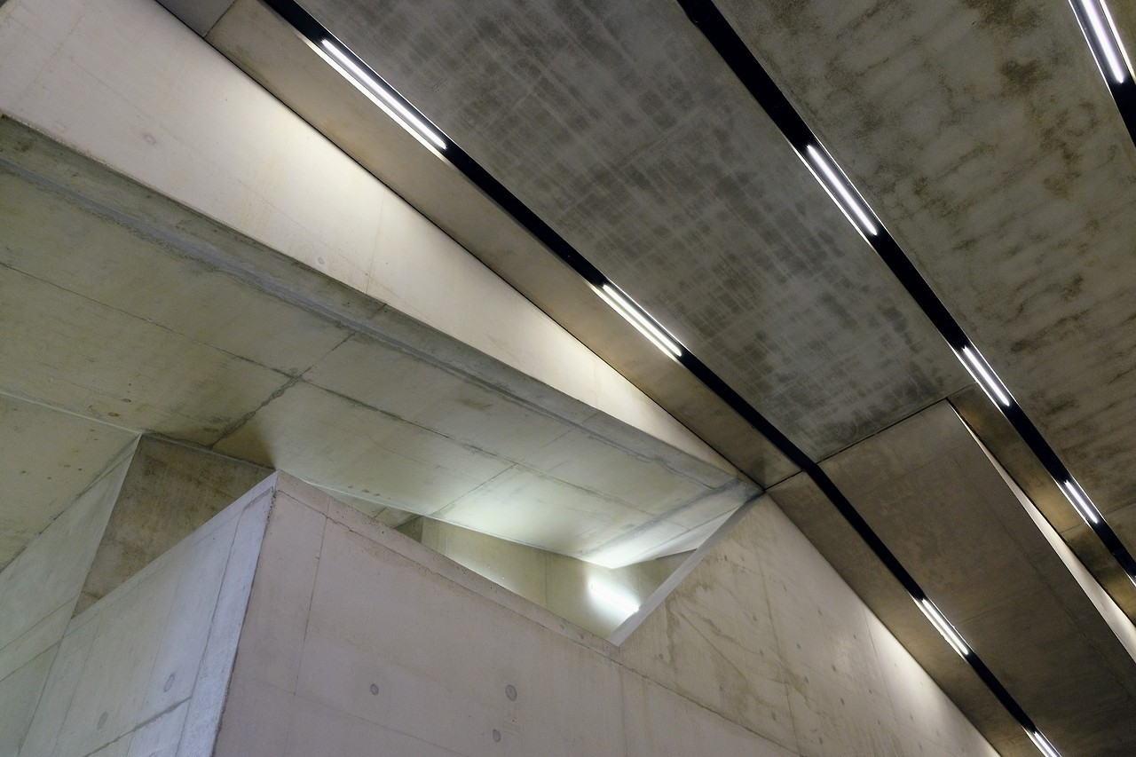 Archillect ID 387838