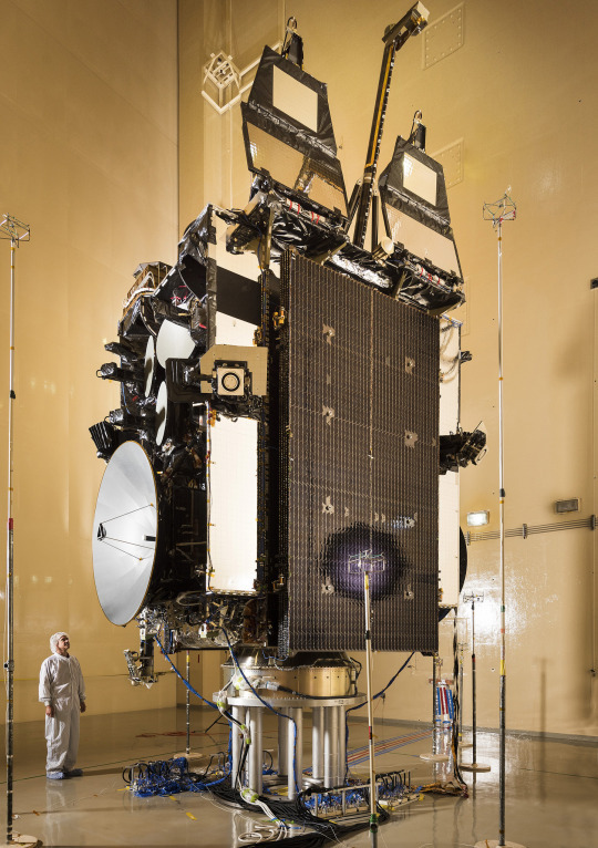 Archillect ID 387891