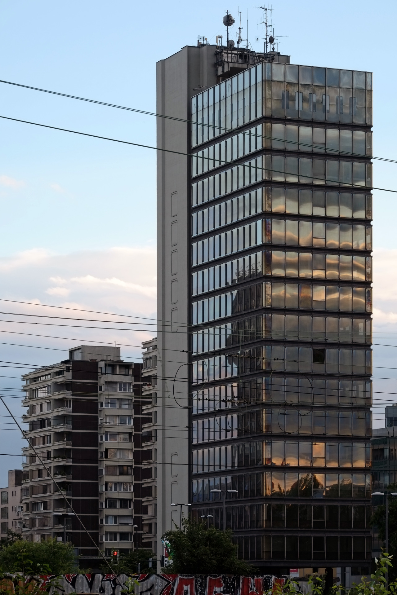 Archillect ID 387902