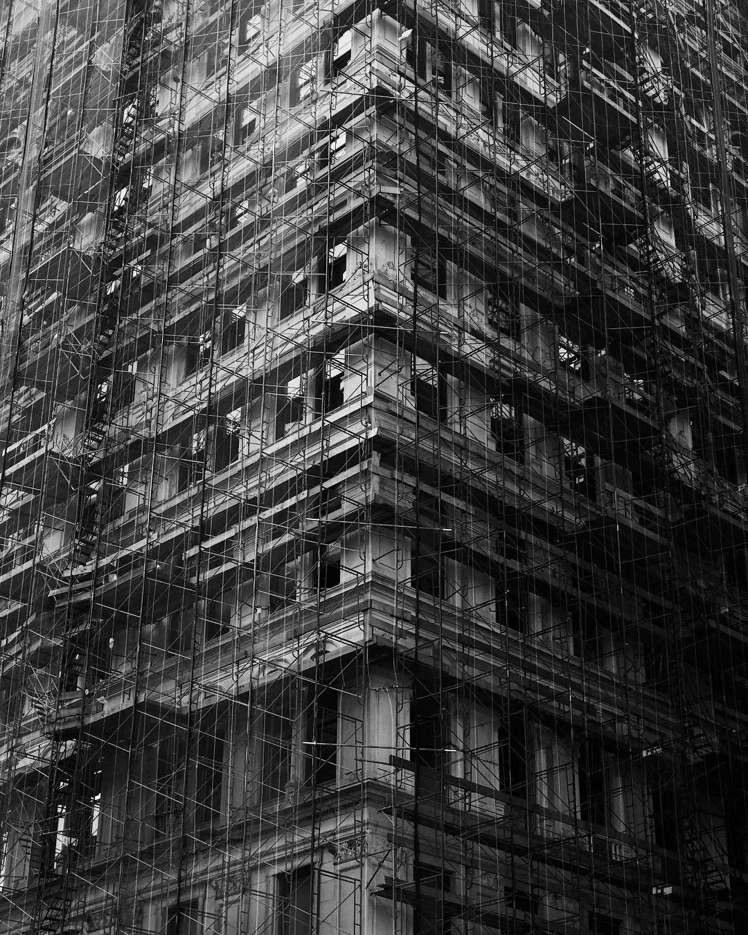 Archillect ID 387953