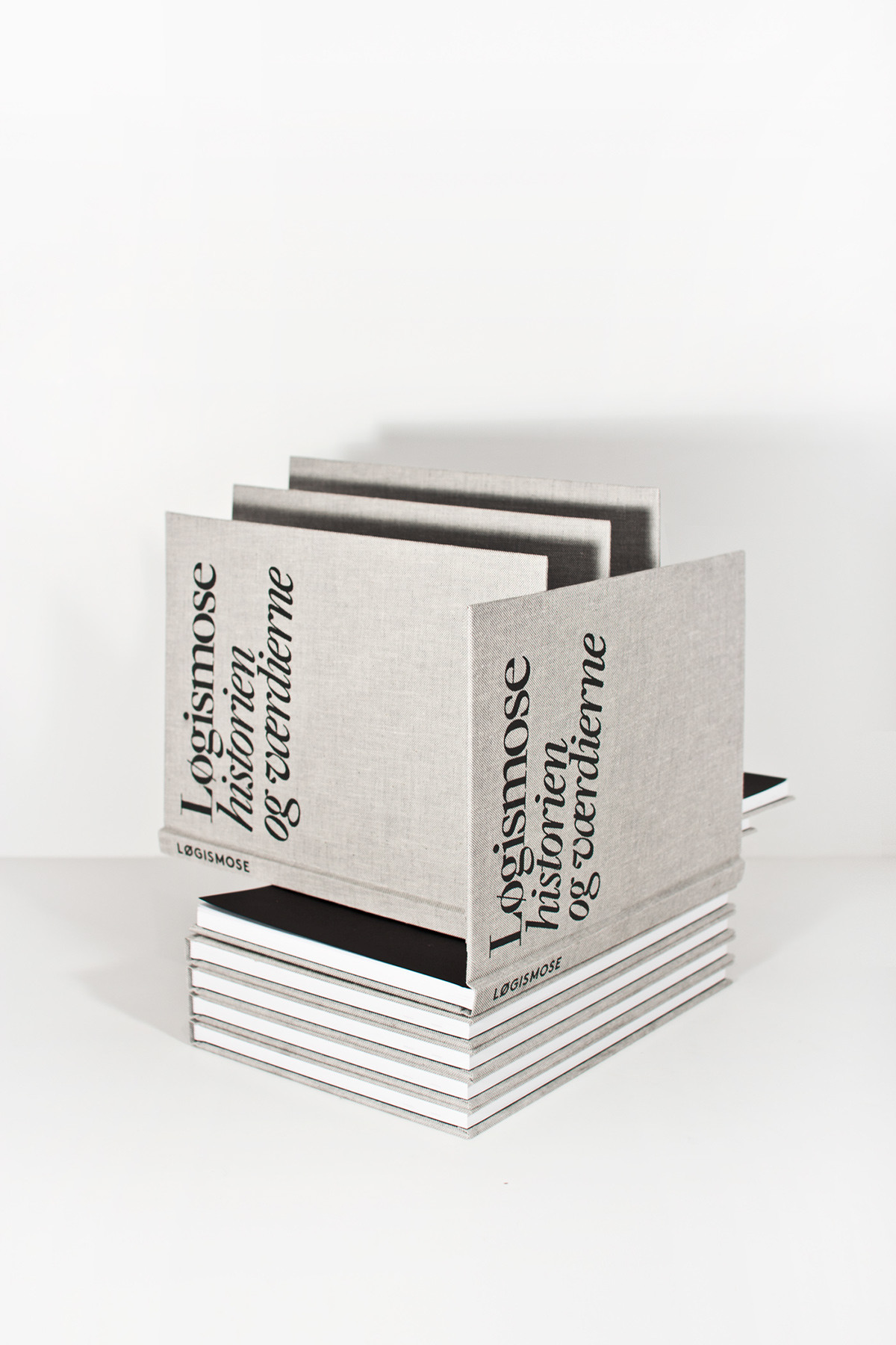 Archillect ID 387978