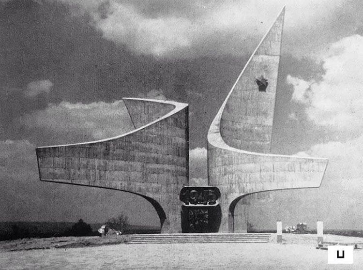 Archillect ID 387988