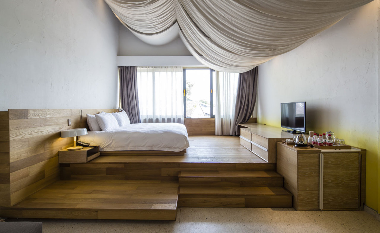 Archillect ID 387995