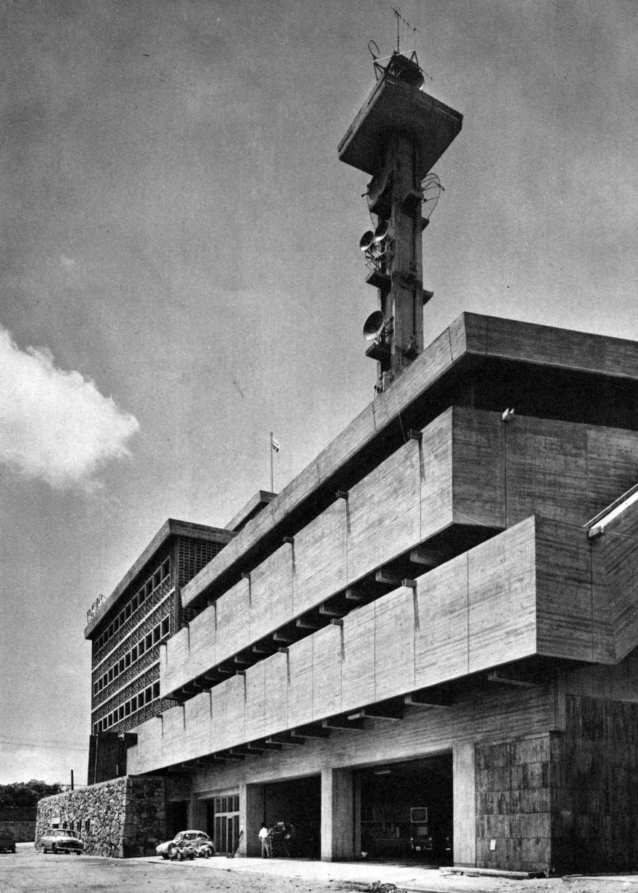 Archillect ID 388062