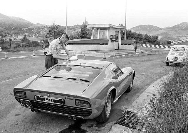 Archillect ID 388108