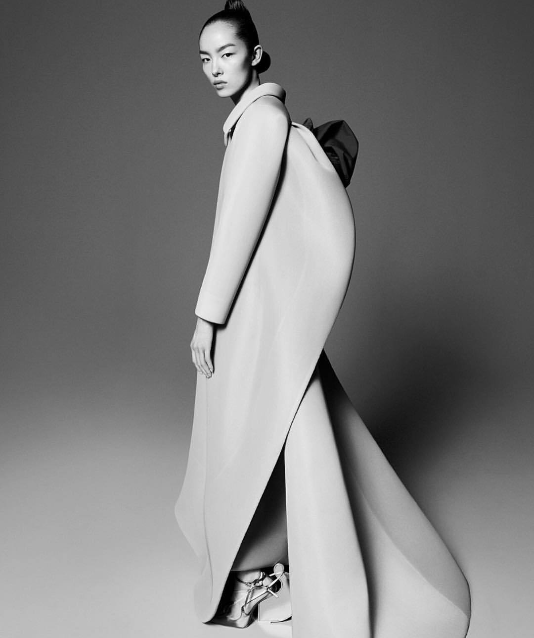 Archillect ID 388268