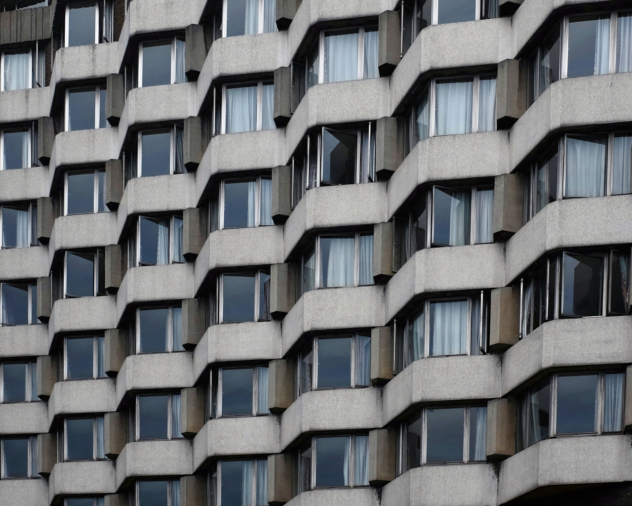 Archillect ID 388299