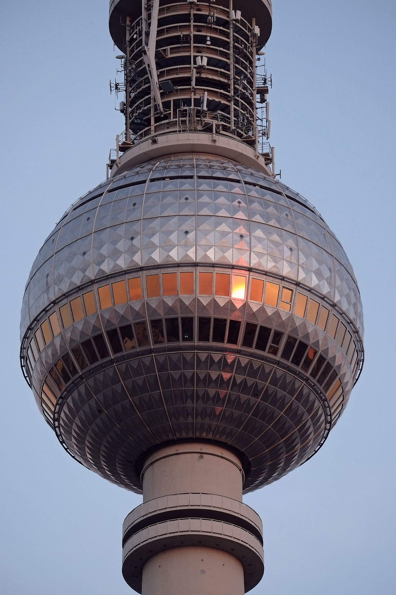 Archillect ID 388421