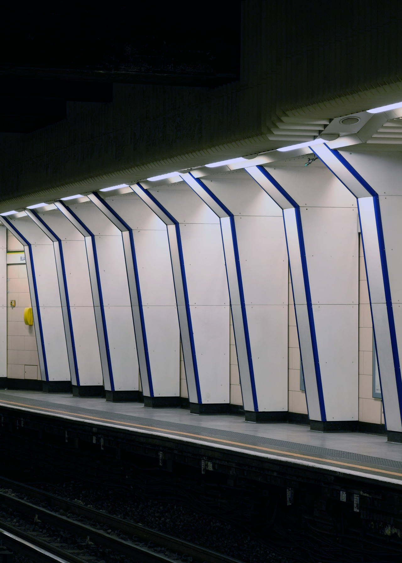 Archillect ID 388497