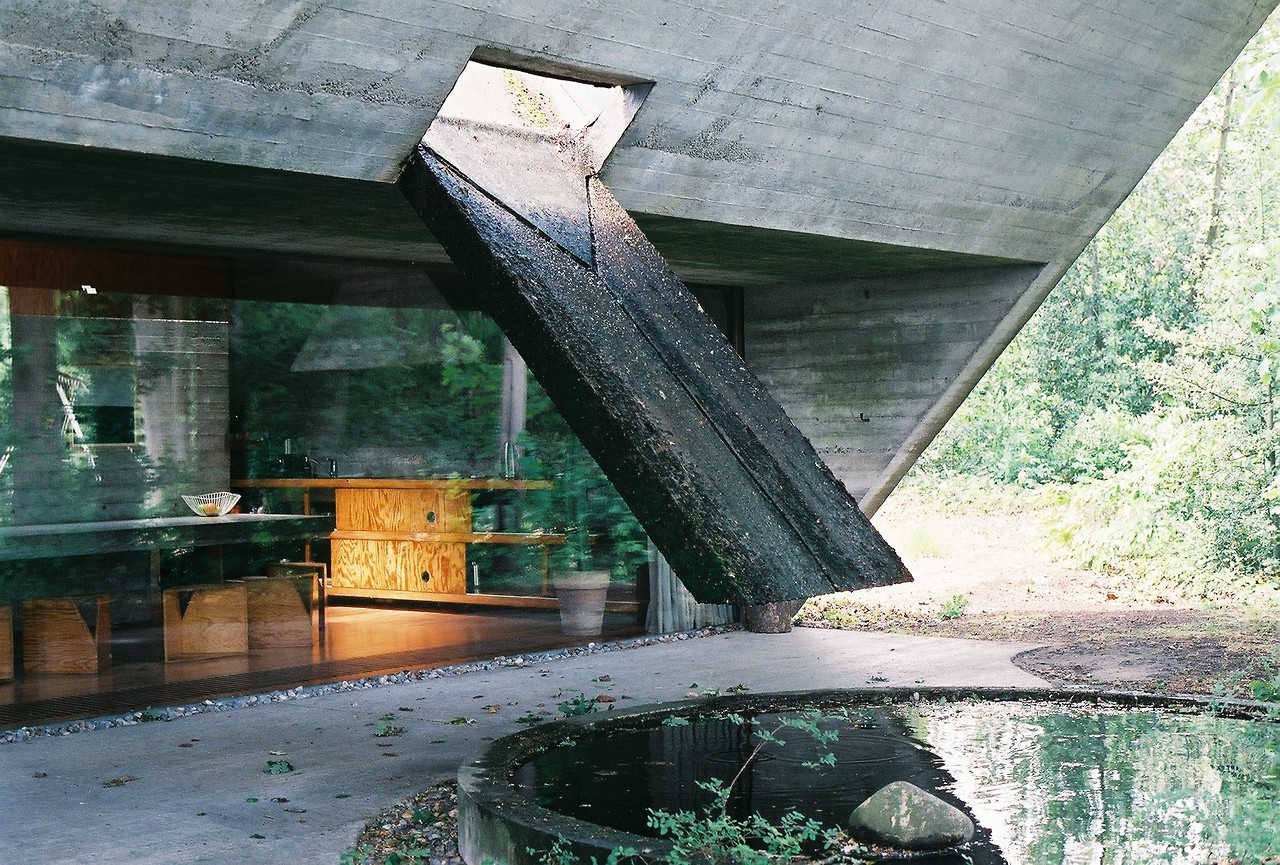 Archillect ID 388559